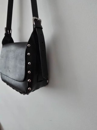 Bolso bandolera Mango tachuelas