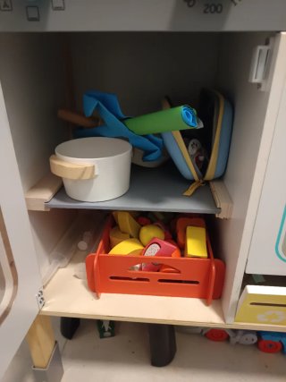 Cocinita de madera multiusos con accesorios