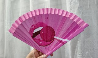 Abanico labios con Chupa Chups color rosa