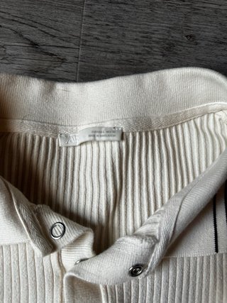 Polo canalé blanco crudo ZARA (Talla L)