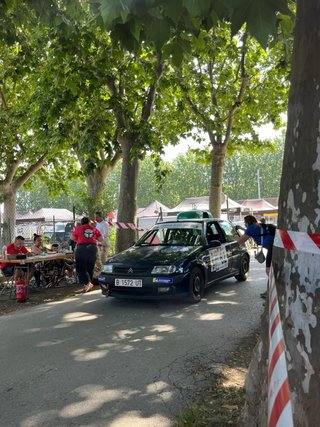 Se alquila o se vende Citroen Saxo 1998