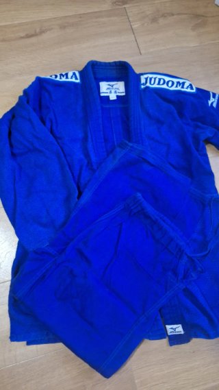 Kimono Judo Mizuno Talla 160 Azul