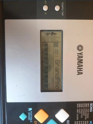 Teclado Yamaha PSR-E223