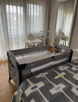 CUNA DE VIAJE PLEGABLE + COLCHON Y ROPA CUNA