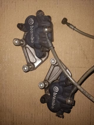 Pinzas Freno Brembo + Latiguillos Metálicos