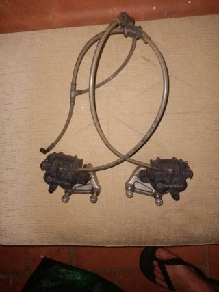 Pinzas Freno Brembo + Latiguillos Metálicos