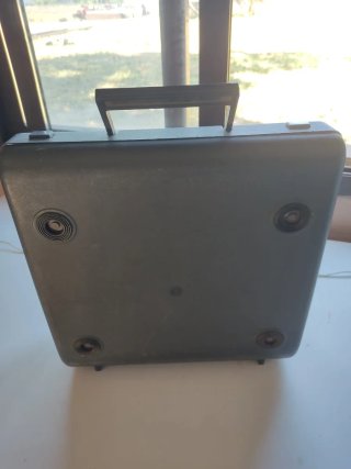 Máquina de escribir Olympia Mónica