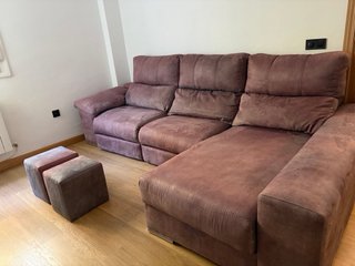 Sofá modular marrón y rosa