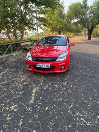 Opel Astra gtc 1.9 150cv