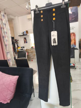 Pantalones negros efecto piel