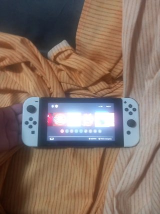 Nintendo Switch Bianca