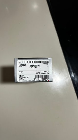 Occhiali da sole AESTRENAR