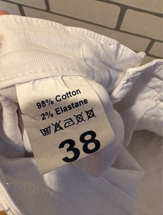 Pantalones vaqueros Icon blancos con parches