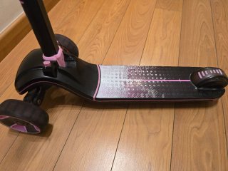 Patinete Fascol 3 ruedas rosa y negro