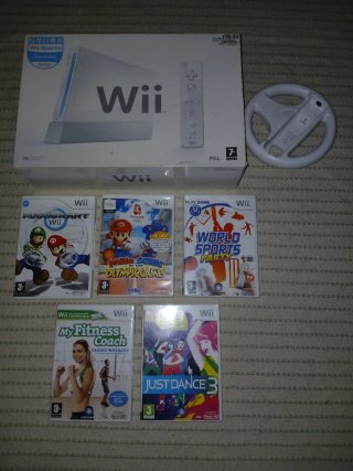 Consola Nintendo Wii + Volante y Juegos