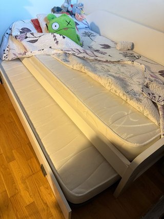 Cama nido blanca con 2 colchones