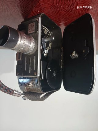 Cinepresa vintage B8