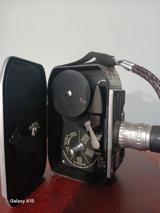 Cinepresa vintage B8