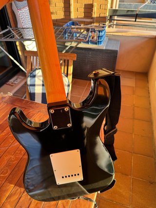Pack Guitarra Eléctrica Daytona Sunburst + Ampli