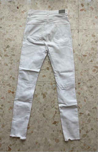 Pantalón pitillo blanco Pull and Bear