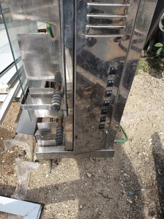 Asador de pollos profesional