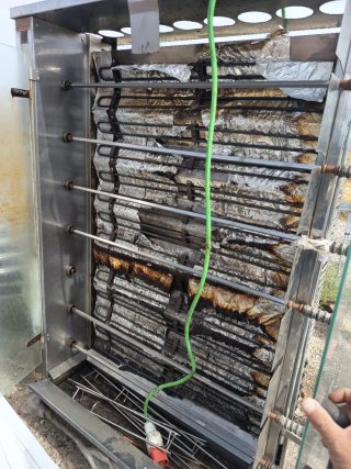 Asador de pollos profesional
