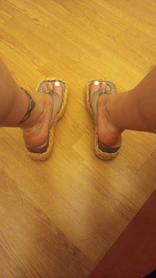 Sandalias Paloma Barceló plataforma rafia