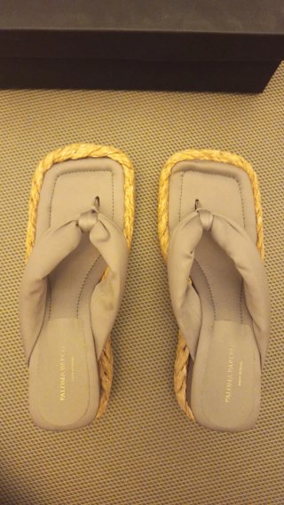 Sandalias Paloma Barceló plataforma rafia