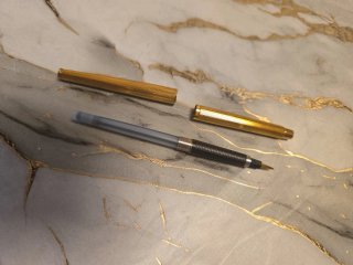 Bolígrafo y Pluma Parker chapado en oro de 14k