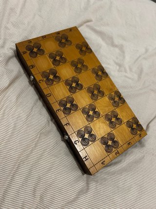 Único y precioso ajedrez artesanal de madera maciz