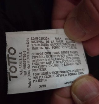 Mochila Totto con ruedas y diseño circuito
