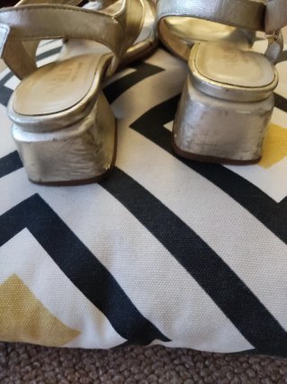 Sandalias MARLINNA Piel Doradas