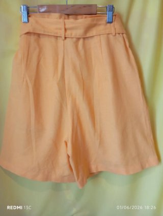Falda pantalón amarilla, talla 38