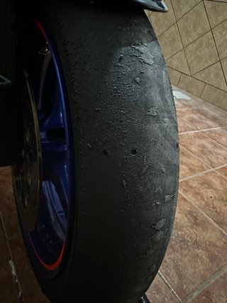 Juego Neumáticos Slicks Bridgestone V02 120/200