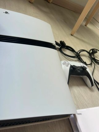 Ps5 pro + 2mandos