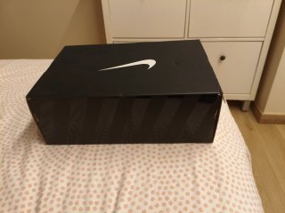 Caja de zapatillas Nike Air Max