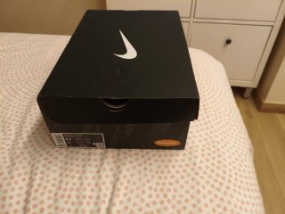 Caja de zapatillas Nike Air Max
