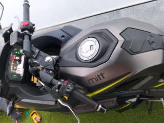 Mitt GP1 - 1.200 km - Como Nueva