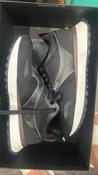 Zapatillas BOSS negras y rojas talla 41