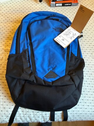 Mochila The North Face azul y negra