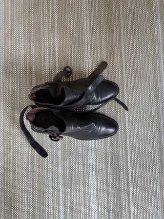 Zapatos de piel negra Looky Talla 38