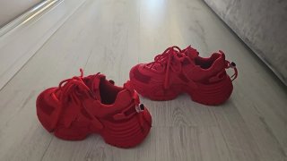 Zapatillas deportivas rojas para niña