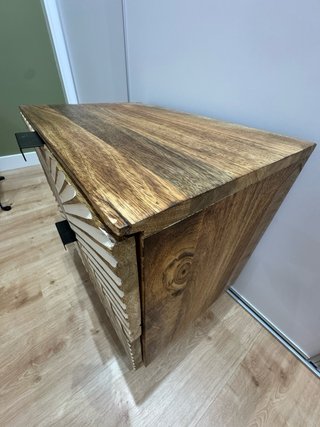 Mesita de noche madera SKLUM con guías
