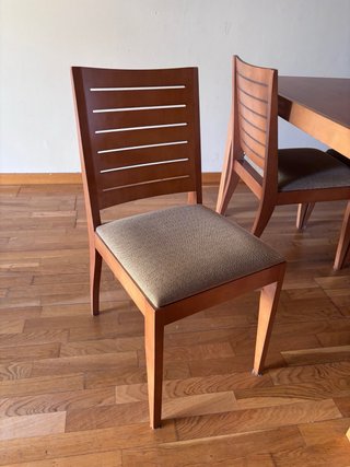 Mesa comedor extensible cerezo + 4 sillas