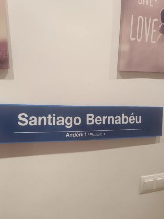 Cartel Metro Santiago Bernabéu