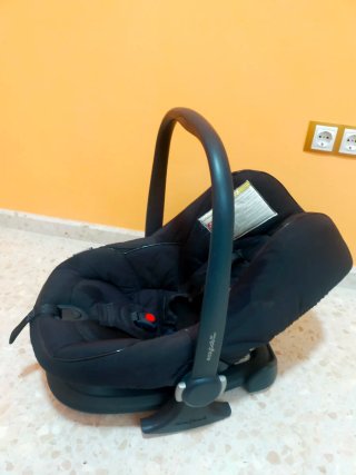 Conjunto Bebecar Silla + Capazo + Silla Coche