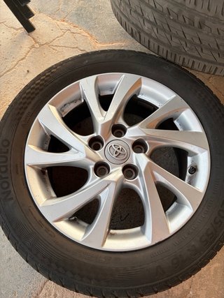 Llantas Toyota Auris en 16 Originales