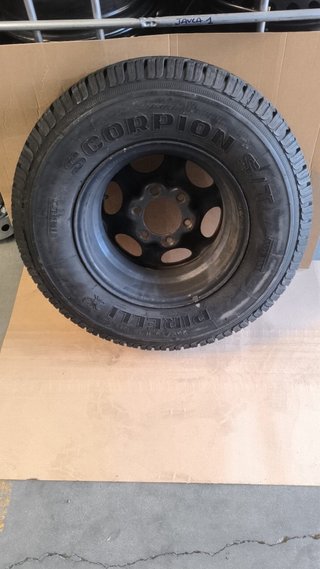 Llanta+Neumático de Repuesto Nissan Terrano II