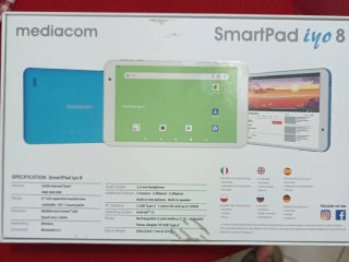 Tablet IYO Smartpad 8 bianca/blu