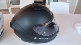Casco Moto LS2 Negro y Blanco